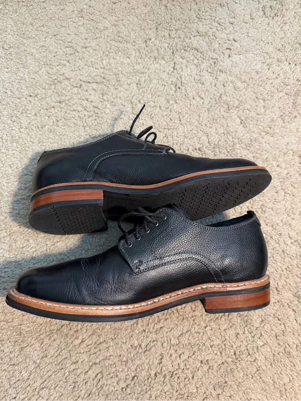 Cole Haan Men's Black Leather Lace-Up Dress Shoes with Brown Welt